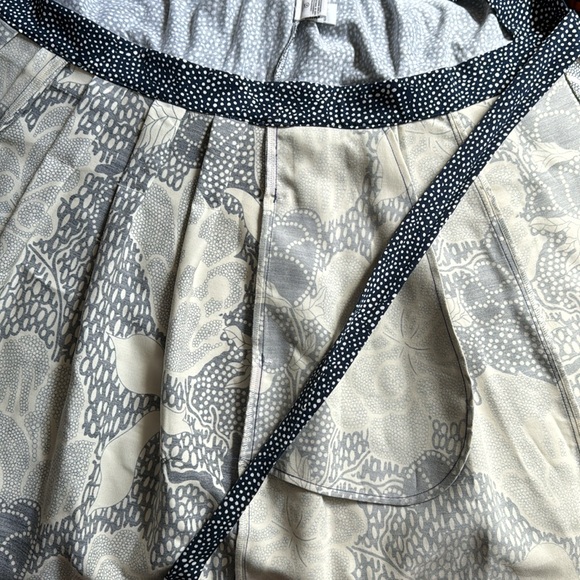 Diane Von Furstenberg | Wrap Dress | Size 12| Long Sleeve - Picture 14 of 17